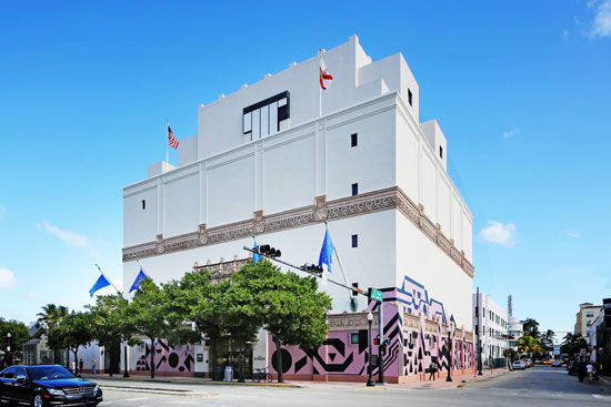 Michelle Weinberg's mural at the Wolsonian in Miami Beach. Photo courtesy of the artist. 