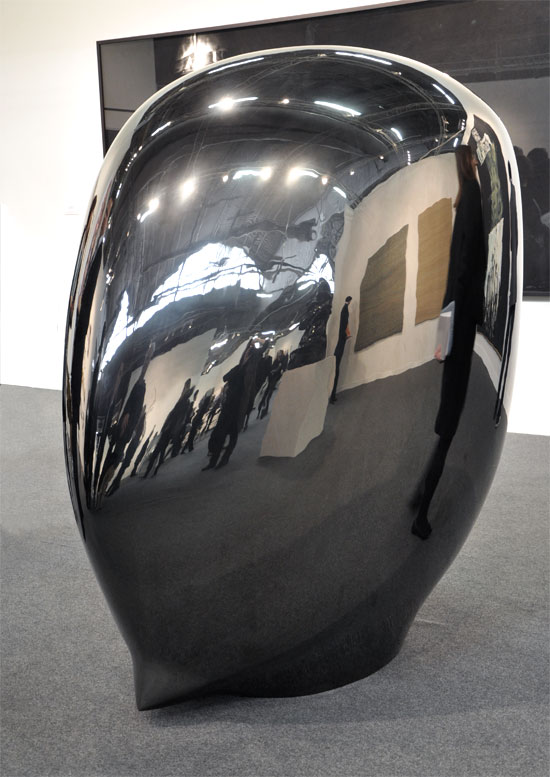 "HEAD (Dong Xu)" by Not Vital, 2014. Stainless steel with PVD coating, 68.9 x 59.45 x 48.03 inches. Ed. 1 of 3. Exhibited with Galerie Thaddaeus Ropac. Photo by Sage Cotignola. 