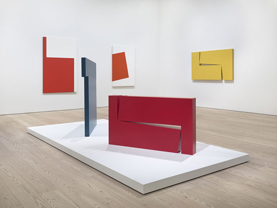 Installation view of "Carmen Herrera: Lines of Sight" (Whitney Museum of American Art, New York, September 16, 2016—January 2, 2017). Photography by Ronald Amstutz.