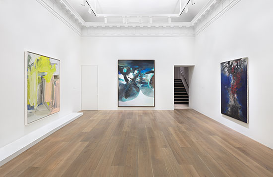Installation view of "Willem de Kooning | Zao Wou-Ki" at Lévy Gorvy, New York, 2017. Photo by Tom Powel Imaging Inc.